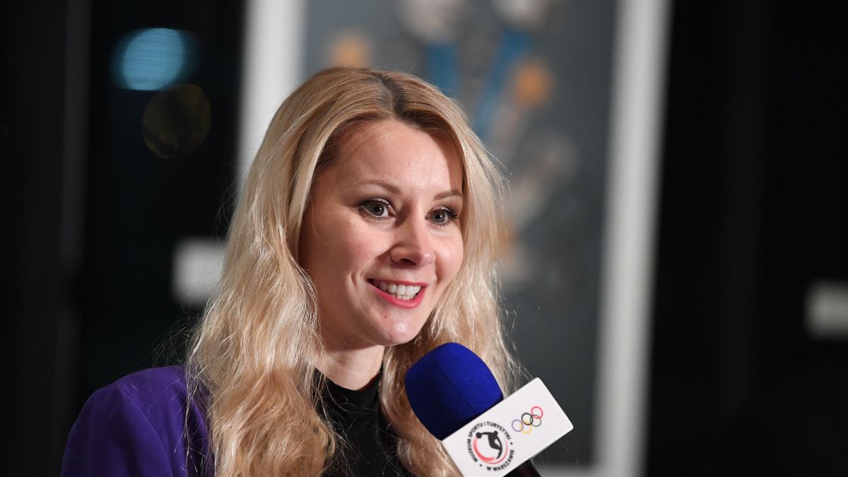 Warszawa, 13.12.2022. Ewa Bilan-Stoch na wernisażu swojej wystawy fotograficznej zatytułowanej 'Perpetui flores' w Muzeum Sportu i Turystyki w Warszawie, 13 bm. Do swego projektu fotograf zaprosiła 30 najbardziej utytułowanych skoczków XXI wieku. (js) PAP/Andrzej Lange
