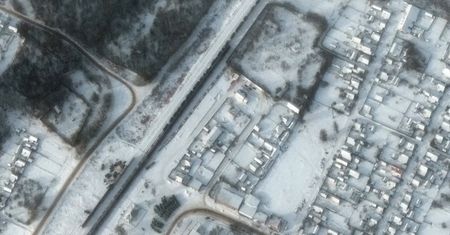 Sprzęt wojskowy Rosji przy granicy z Ukrainą. Amerykanie publikują zdjęcia satelitarne