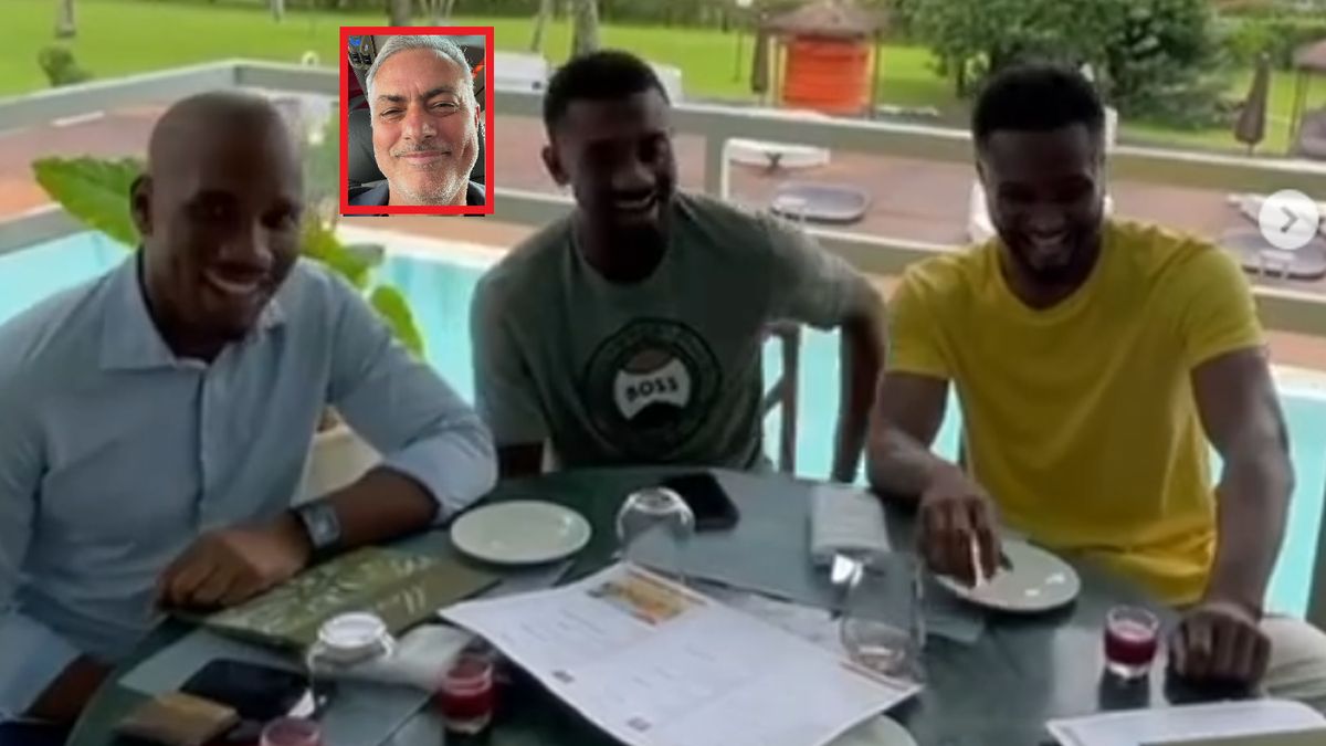 Na zdjęciu od lewej: Didier Drogba, Salomon Kalou i John Obi Mikel. W ramce Jose Mourinho