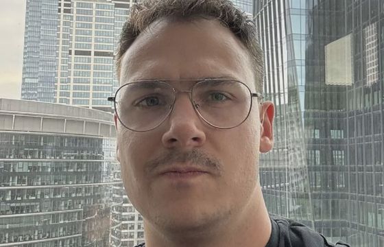 Mateusz Chariasz w zespole enyo.co