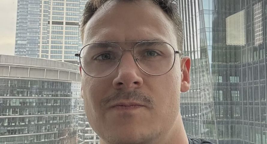 Mateusz Chariasz w zespole enyo.co