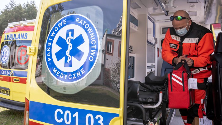 Wrocław. Koronawirus. Pracownicy szpitala przy ul. Fieldorfa z mediów dowiedzieli się o leczeniu tam chorych na COVID-19