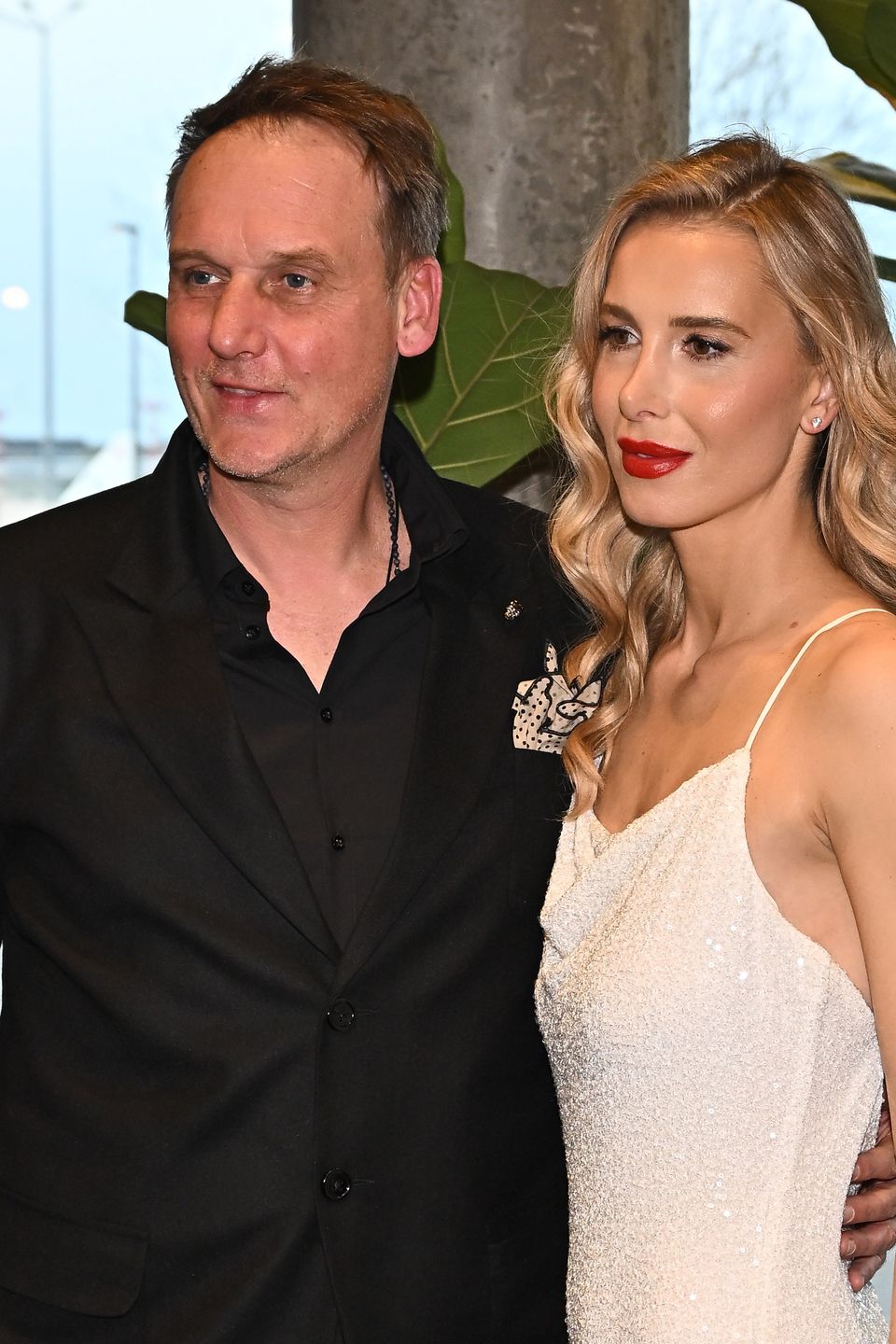 Pascal Brodnicki z partnerką na gali  gali Osobowości i Sukcesy 