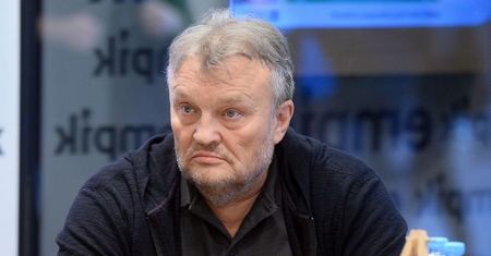 Cugowski chwali się emeryturą: "Dzięki pani minister dostaję tysiąc złotych z kawałkiem"