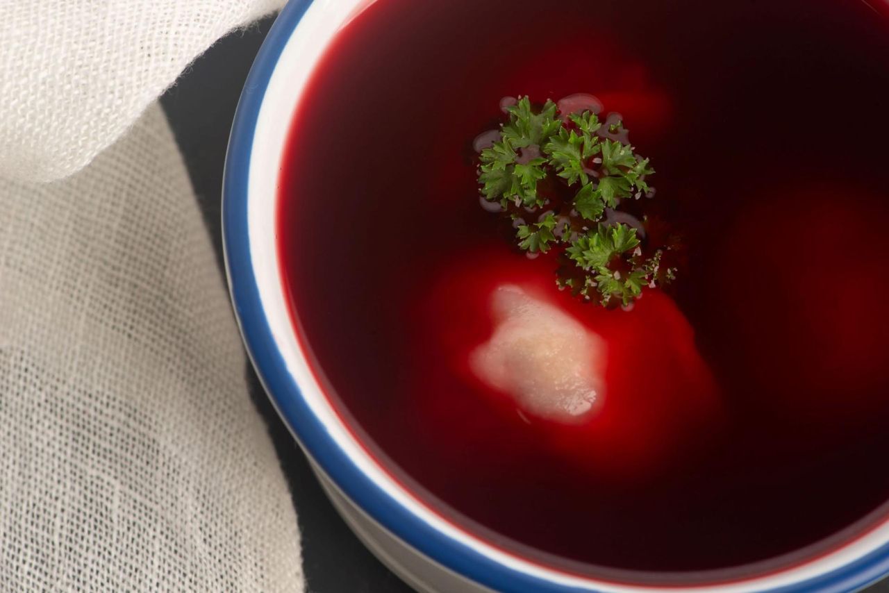 Zdrowe wersje świątecznych klasyków. Które potrawy naprawdę warto odchudzić, a które lepiej zostawić w spokoju?