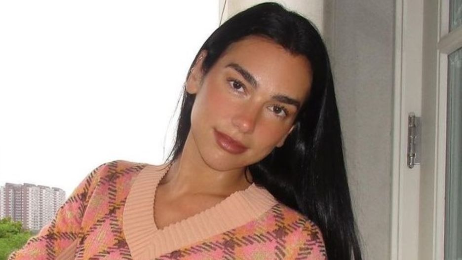 Dua Lipa lansuje trend sprzed 20 lat 