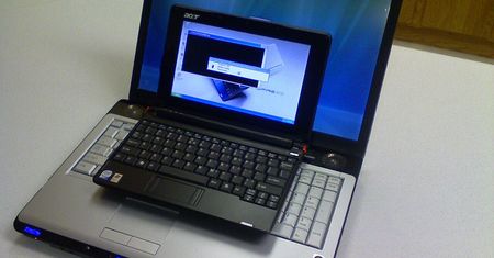 Netbook czy tani laptop?