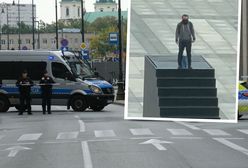 Wszedł na pomnik smoleński i groził wysadzeniem. Nowe informacje o mężczyźnie