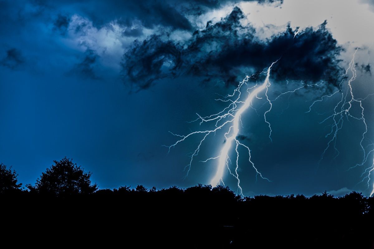 Wielkopolska: Burze z intensywnymi opadami deszczu. Alert IMGW dla regionu