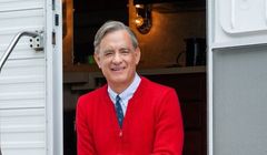 Tom Hanks w filmie "You Are My Friend" jako Fred Rogers