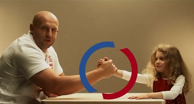 Piotr Małachowski w kampanii „Wyrównujemy szanse” promującej Fundusze Norweskie i EOG (wideo)