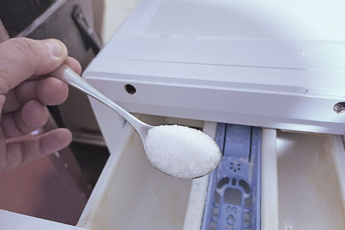 Why do I add 3 tablespoons of sugar to my laundry? It keeps my clothes looking brand-new