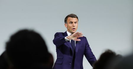 Bije na alarm. Macron o "problemie dla Francji i Europy"