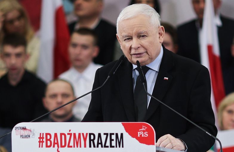 "Oszalały atak" na Orlen. Jarosław Kaczyński wystąpił przed sympatykami PiS w Płocku