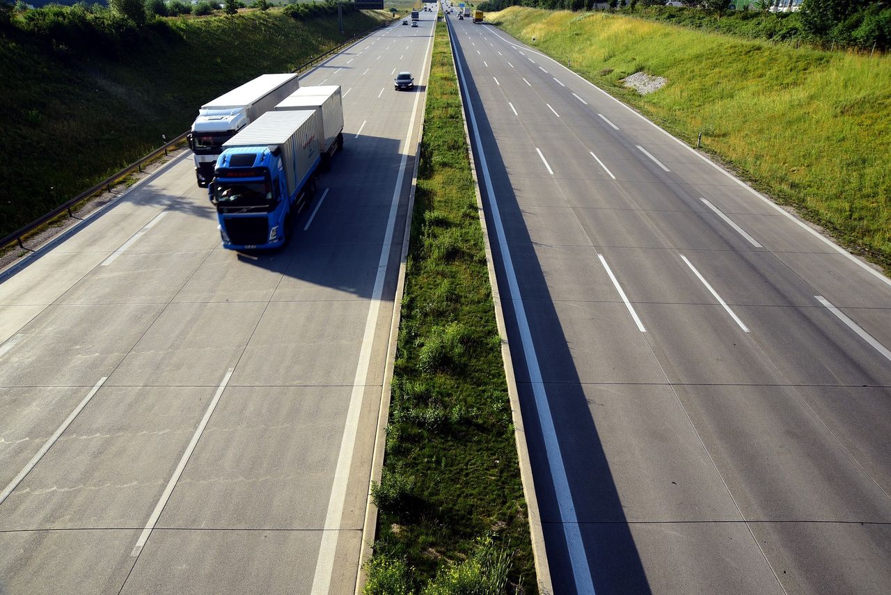 British police roll out unmarked trucks to curb road violations