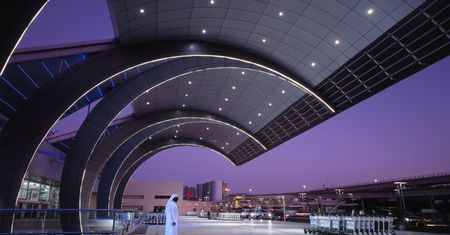 Dubaj. Skan twarzy zamiast paszportu. Latanie bezdotykowe stało się faktem
