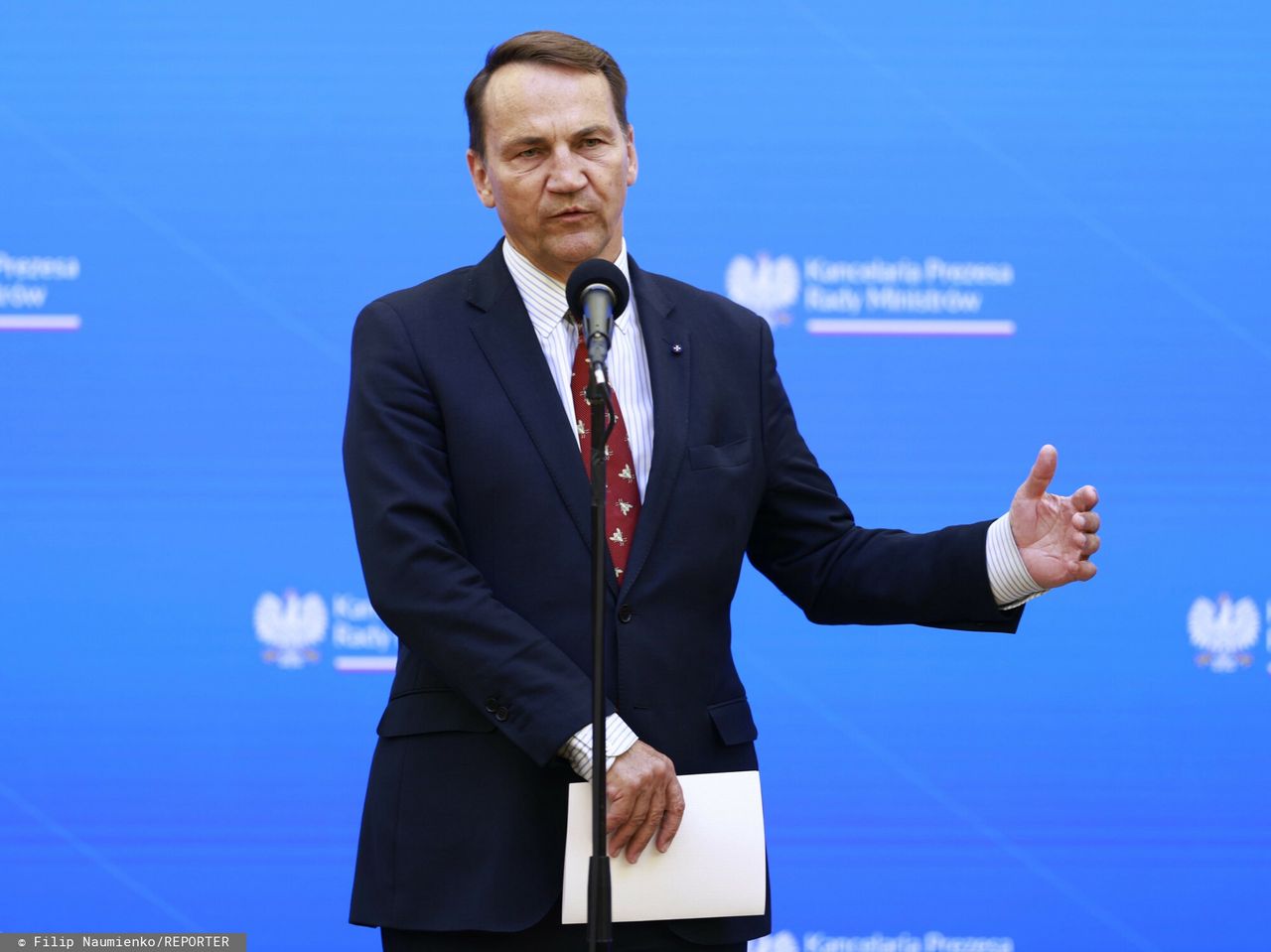 "Trzymam kciuki za sukces". Sikorski zwrócił się wprost do Nawrockiego