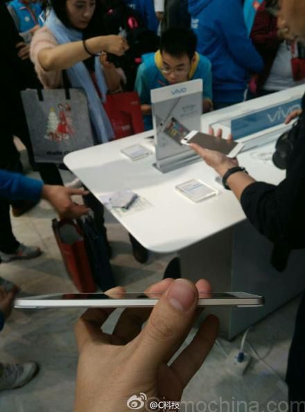 Oto Vivo X5 Max, nowy najcieńszy smartfon na świecie 17