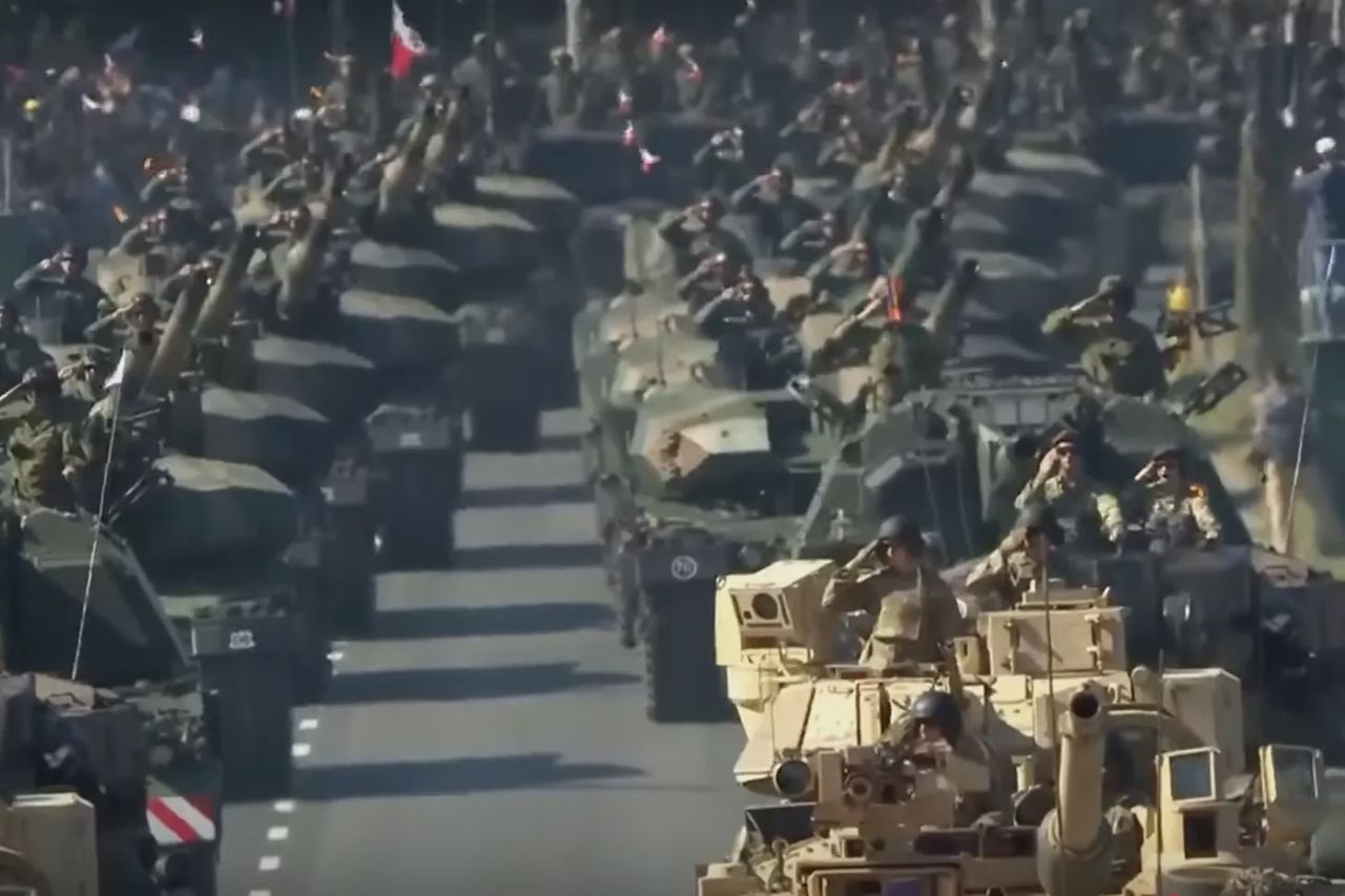 Największa defilada w historii. Gdzie oglądać obchody Święta Wojska Polskiego 2025?