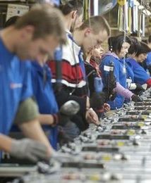 Co jedenasta firma zaniża minimalną stawkę godzinową