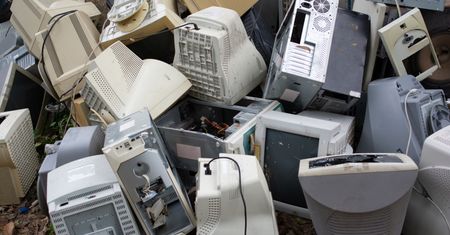 Miliony komputerów trafią na śmietnik. Wszystko przez Windows 11