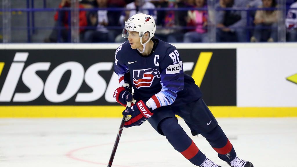 Getty Images / Martin Rose / Na zdjęciu: Patrick Kane, kapitan drużyny USA