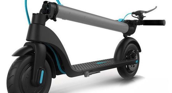 Plus w ofercie z hulajnogą elektryczną Motus Scooty 8,5 Power