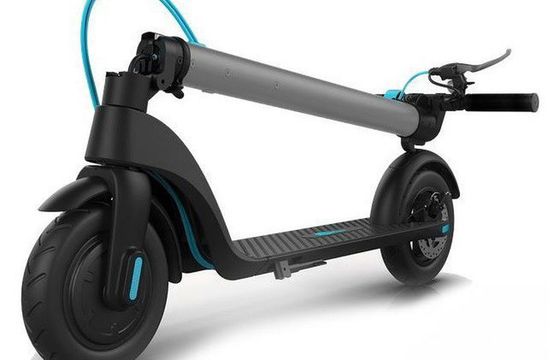 Plus w ofercie z hulajnogą elektryczną Motus Scooty 8,5 Power