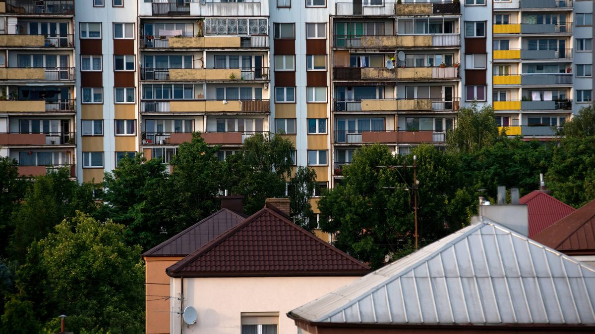 osiedle Bia�ostoczek
Bia�ystok, 10.07.2019. Bloki z wielkiej p�yty i domy jednorodzinne na osiedlu Bia�ostoczek, 10 bm. w Bia�ymstoku. (mz/doro) PAP/Micha� Zieli�ski
Micha� Zieli�ski
architektura, Bia�ystok, bloki mieszkalne, blokowisko, budownictwo mieszkaniowe, budownictwo wielkop�ytowe, dach, dachy dom�w, domy jednorodzinne, miasto, mieszkania, osiedle Bia�ostoczek, osiedle dom�w jednorodzinnych, panorama, wielka p�yta