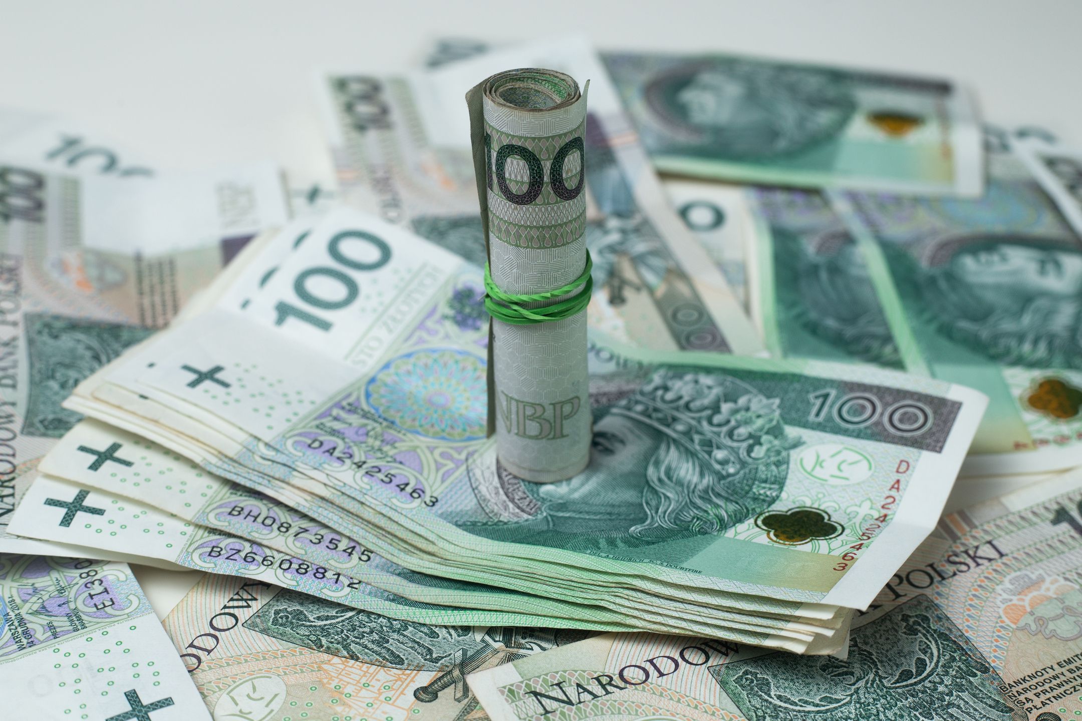 Damian Hetmandolar, waluta, gotówka, bisnes, finanse, bogactwo, banknoty, euro, bank, papier, 100, bankowej, my, banknot, izolowany, finansowy, inwestycja, polska waluta, biznes, gospodarka, ekonomia