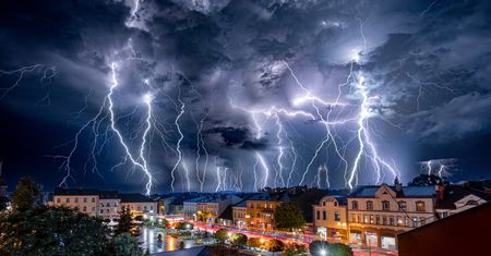 Potężna burza nad Nowy Targiem. Czytelnik przesłał nam zdjęcie