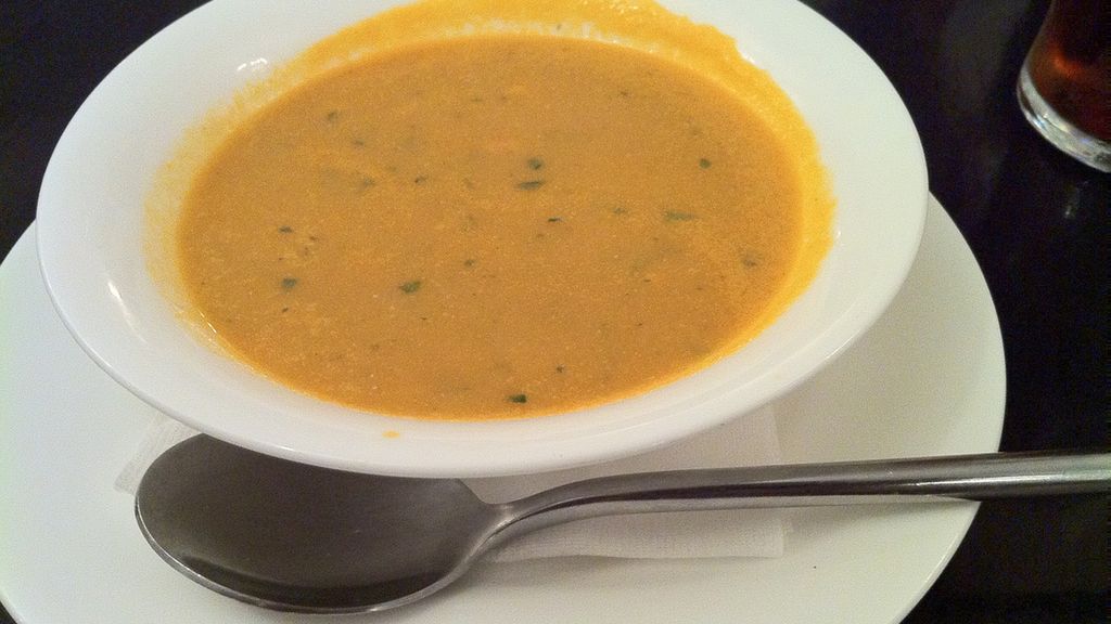 Zupa wołowo-warzywna (do kupienia gotowa do spożycia)