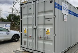 Magazyny energii – inteligentna i bezpieczna energia