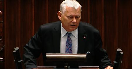 "Protestujemy". Suski nagle wszedł na mównicę po wyborze polityka KO