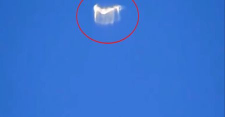 UFO na nagraniu pasażera samolotu? Materiał budzi wiele wątpliwości