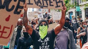 F1. Lewis Hamilton wziął udział w proteście na ulicach Londynu. Okazał wsparcie czarnoskórym