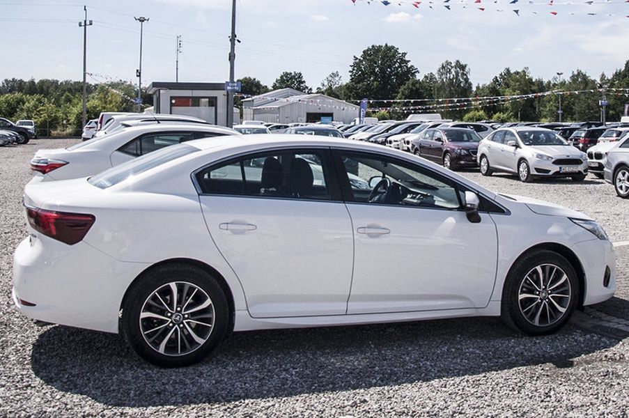 Te samochody używane tanieją. Mają jedną wspólną cechę