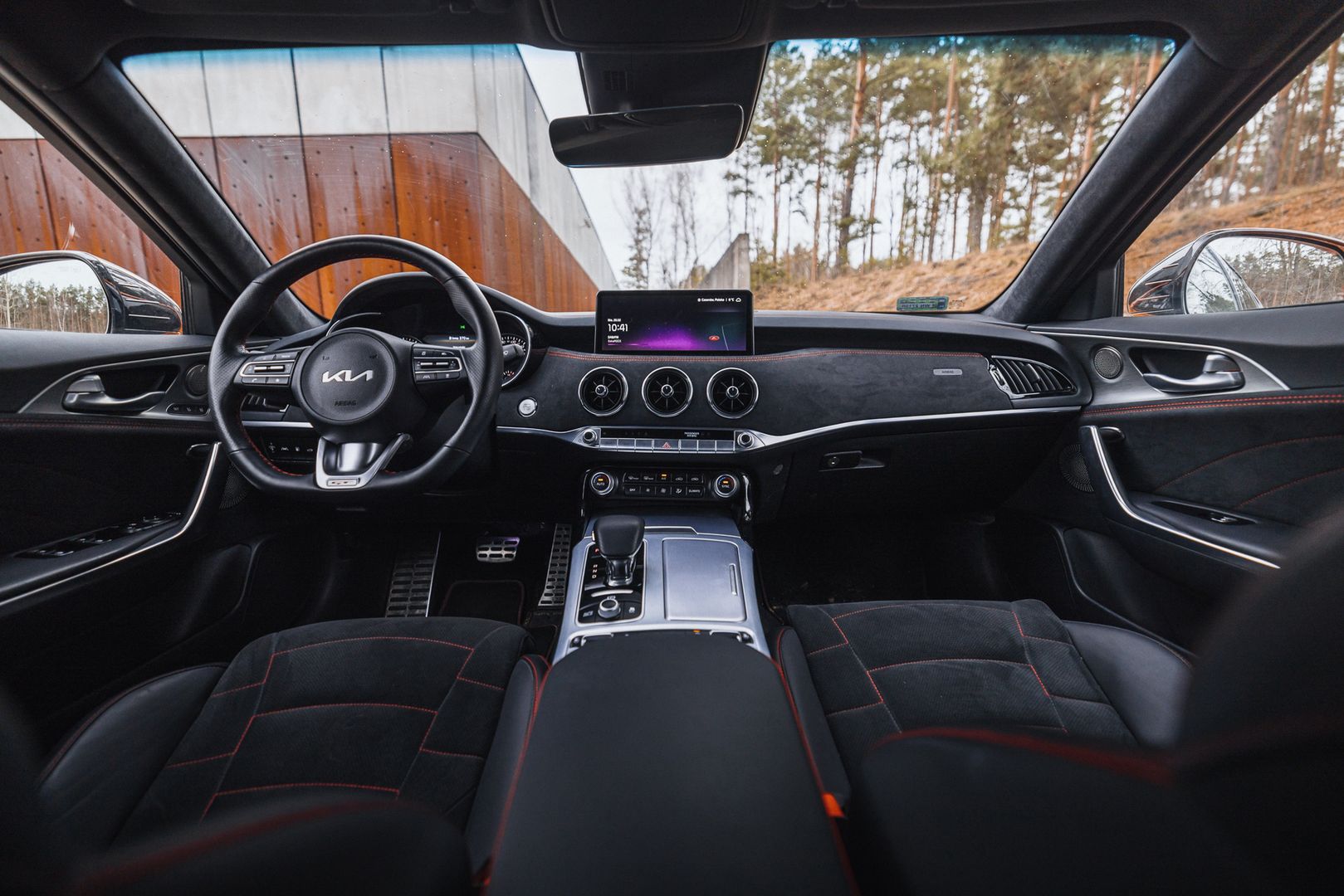 Kia Stinger GT vs. EV6 GT