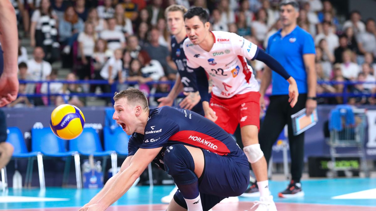 WP SportoweFakty / Anna Klepaczko / Erik Shoji (w białej koszulce) występował w barwach ZAKSY przez cztery sezony