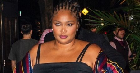 Lizzo zaprezentowała odmienioną sylwetkę w czarnej MINI. Imponująca metamorfoza?