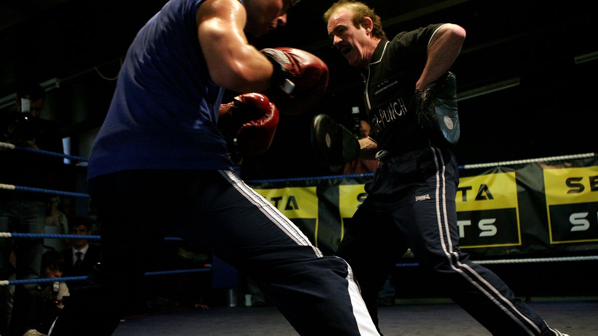 Getty Images / Na zdjęciu: Joe (L) i Enzo Calzaghe (P)