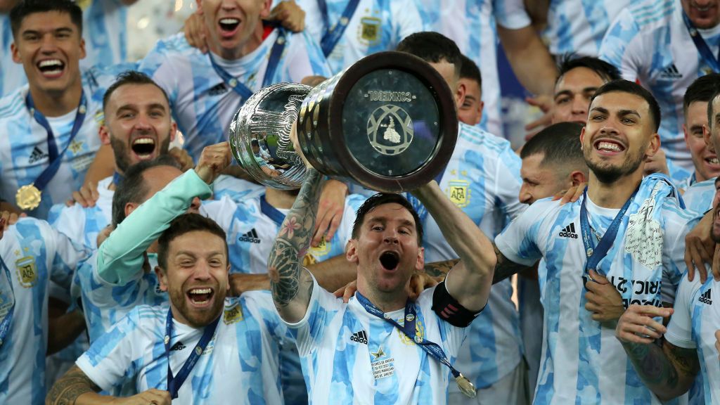 Zdjęcie okładkowe artykułu: Getty Images / Alexandre Schneider  / Leo Messi w końcu sięgnął z Argentyną po tytuł