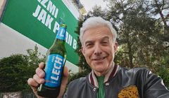 Hubert Urbański reklamuje piwo Lech