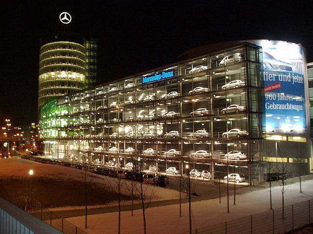 Mercedes-Benz Monachium (fot. Dirk Tas)