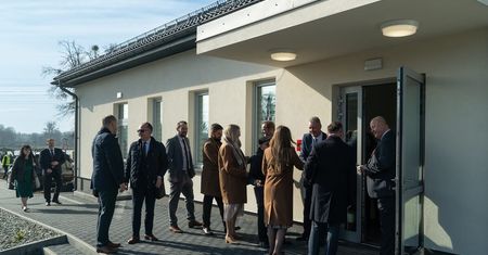 W Żółkiewce powstała Sala Królestwa Świadków Jehowy. Wybudowali ją wolontariusze [ZDJĘCIA]