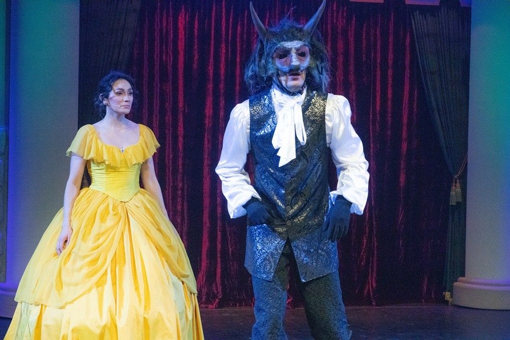 Magia, muzyka i niezwykła historia. "Piękna i Bestia" na Dużej Scenie w Płocku