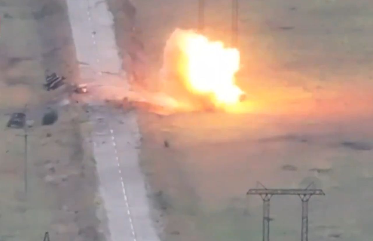 Ukrainian drone takes out Putin's "best tank" in fiery blast