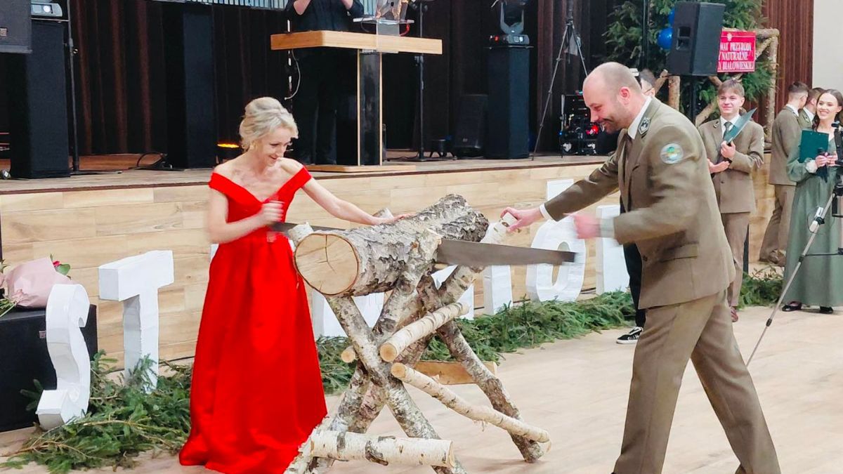 Leśna studniówka z wyjątkowym klimatem