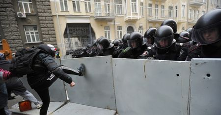 Protesty na Ukrainie. Kolejny alarm bombowy w kijowskim metrze