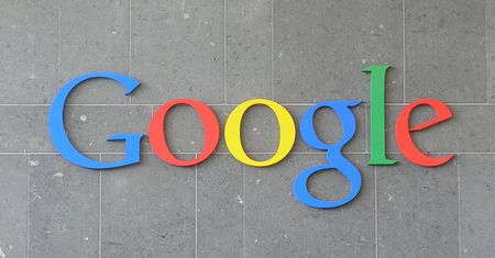 Google uruchamia internetowy dysk. 5GB za darmo
